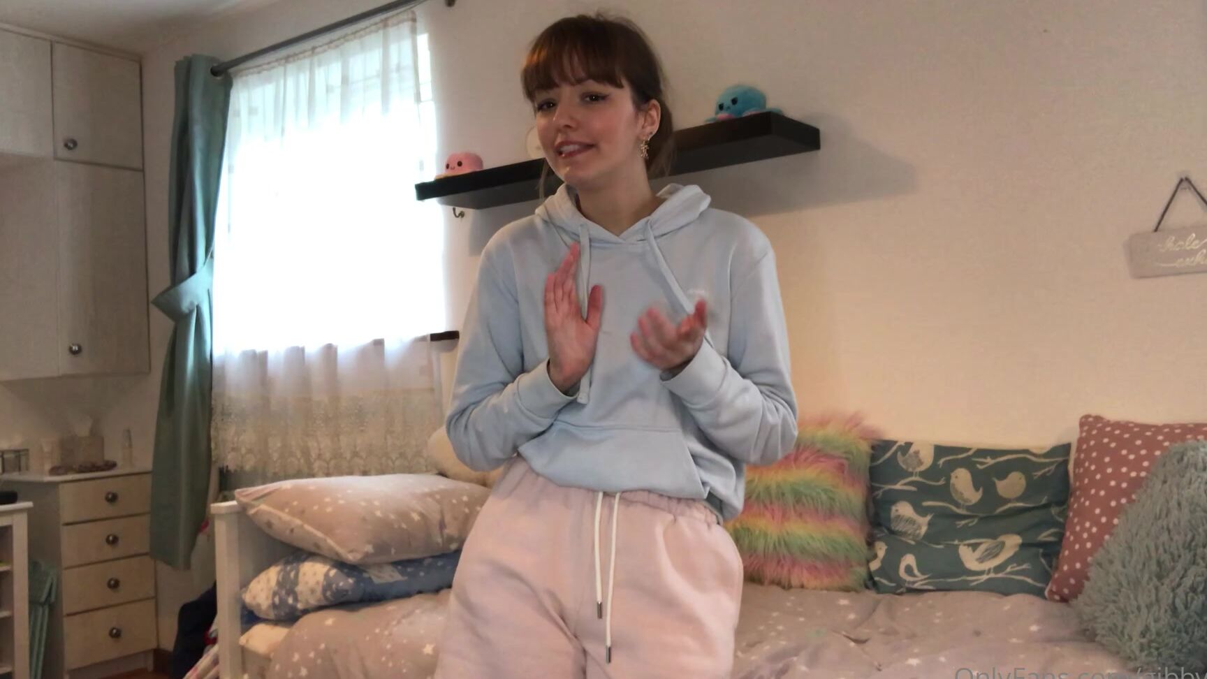 Gibbymoo 2317895955 01 04 2022 Join In With A Guessing Game For Today S Teaser Tuesday Can You Guess What Colour Bra