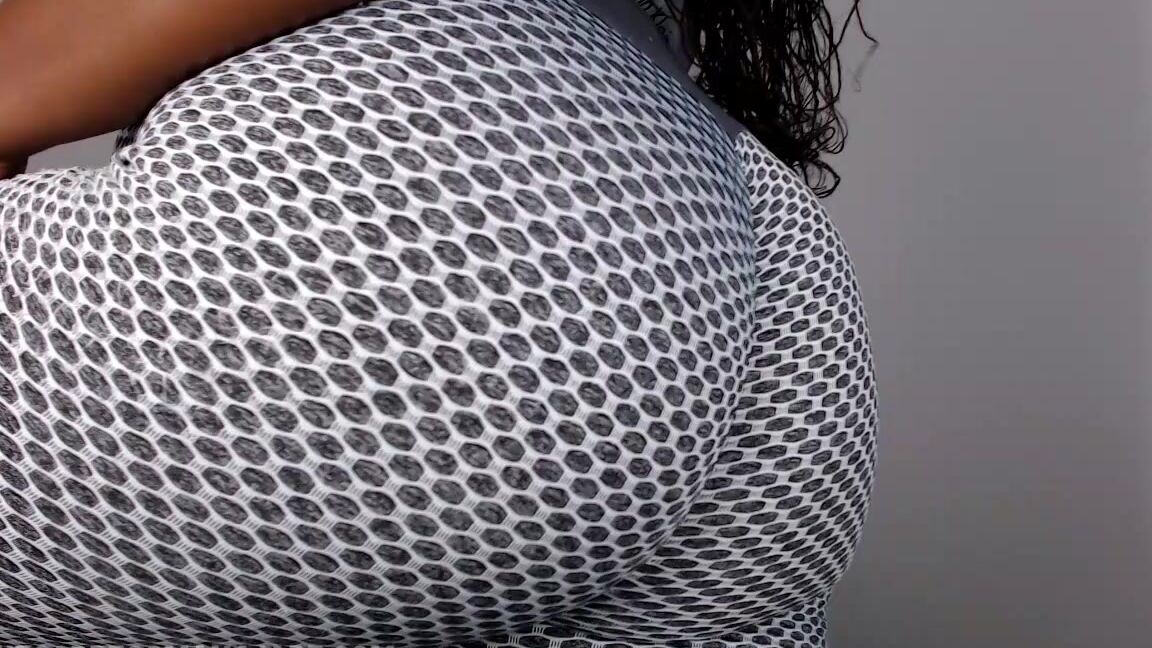 "UnfriendlyBlckHottie" ebony ass worship, ebony female domination, sensual domination, tights fetish, workout Worship Ass In Workout Leggings manyvids