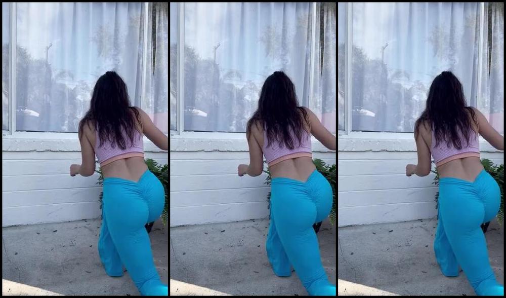 Nikki Next Nicknamed Thenextimearound Onlyfans What Do We Think Of The Color Blue