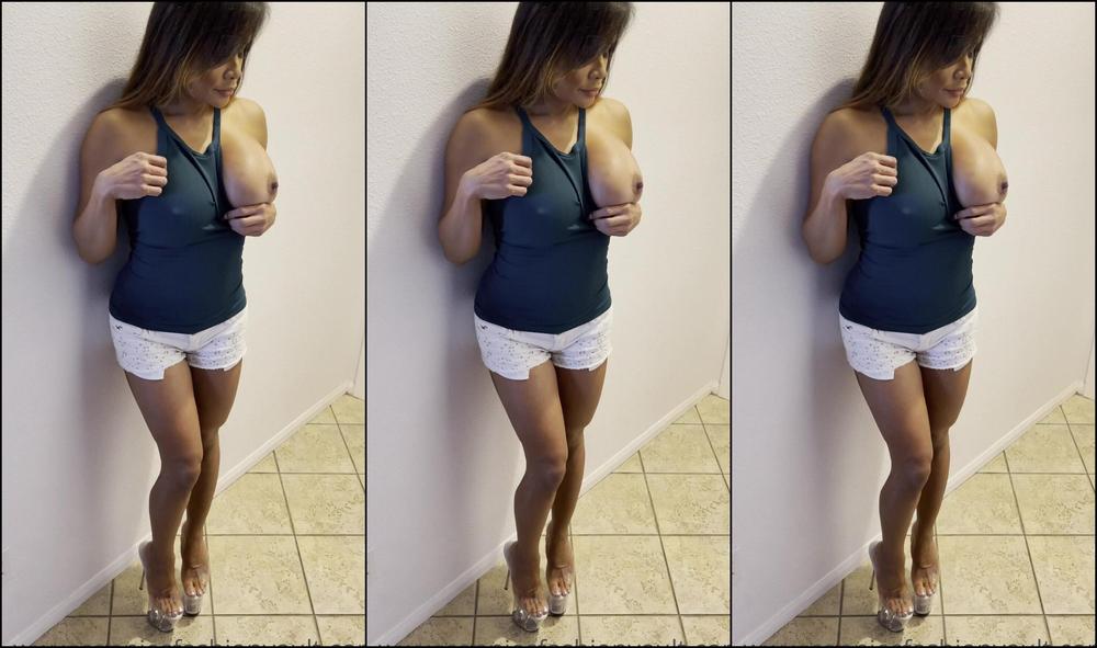 Connieelizabeth 2003186826 01 07 2021 Like My New Top It S Super Stretchy And Soft On My Chest