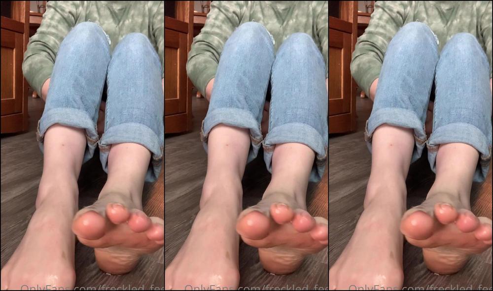 Freckled Feet Used The Very Last Of My Baby Oil To Do A Oily Toe Tease Asmr For Y All