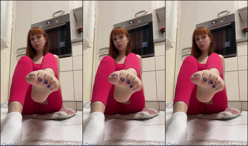 Femgoddesskira Worship Me