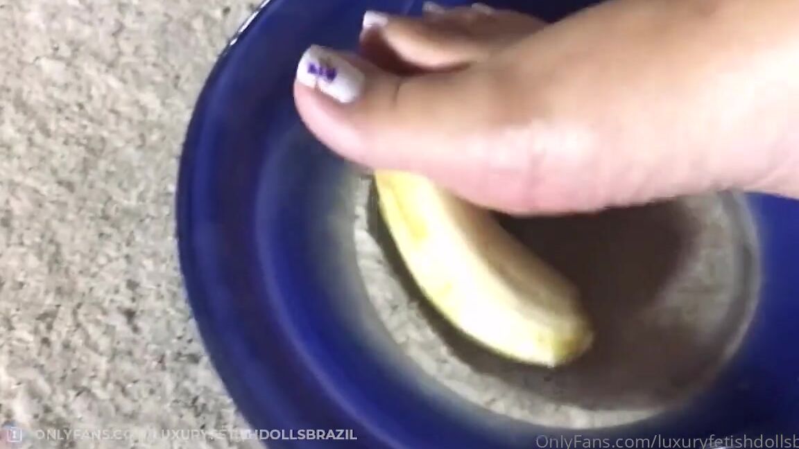 Luxury Fetish Dolls Brazil Nicknamed Luxuryfetishdollsbrazil Foot Fetish 06 24 2020 Onlyfans Video Feetjaqueline Crush Banana