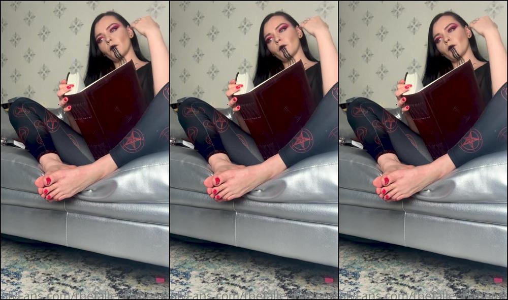 thefallenbabepremium-02-11-2020-1186053302-my-husband-mocking-my-taste-in-music-he-s-saying-it-has-nothing-to-do-with-the-theme-of-o