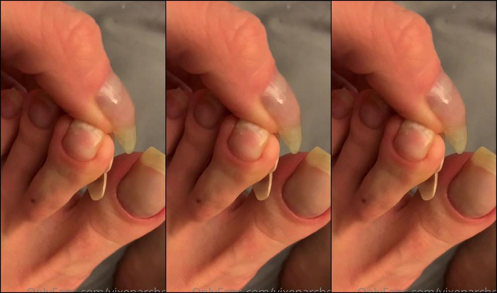 Vixenarches I Know Some Of You Guys Have Been Feening For Some Bare Toenail Videos Would You Like To