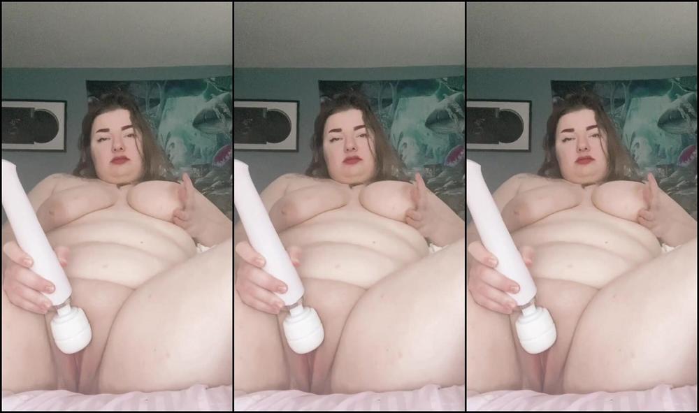 Rubberfoxx Bbw Solo And Squirt In The Sunshine