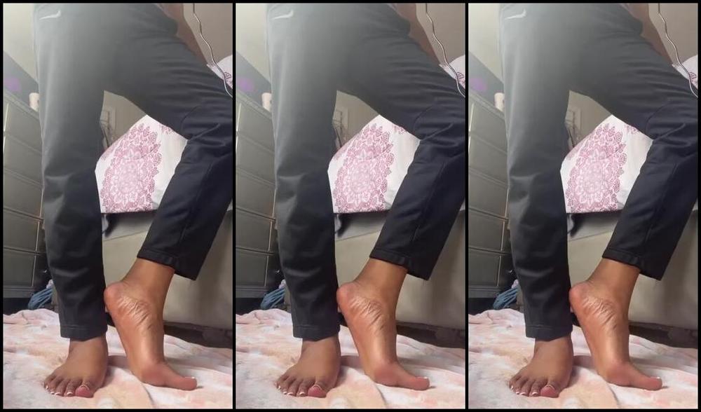 Pretty Solez Nicknamed Solezofagoddess Foot Fetish 10 09 2024 Onlyfans Video Imagine My Big Soles And Pretty Toes In Your Face