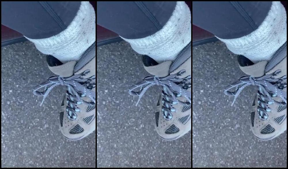 Heatherlovenyc Nicknamed Heatherlovenyc Onlyfans Ooooo Weeee My Feet Were Smelly After This 10 Mile Hike Could You Handle It 1