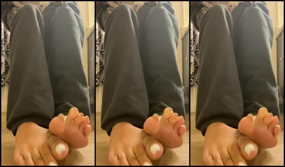 Zafeetllc Onlyfans Floor Pov