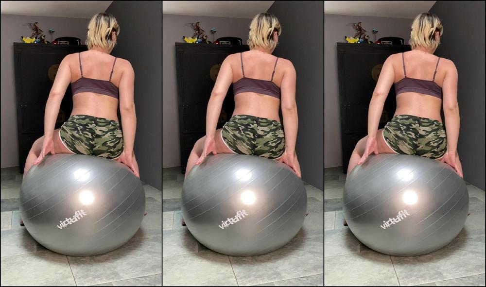 Melissa Ignore The Dumb Face I Give Sometimes