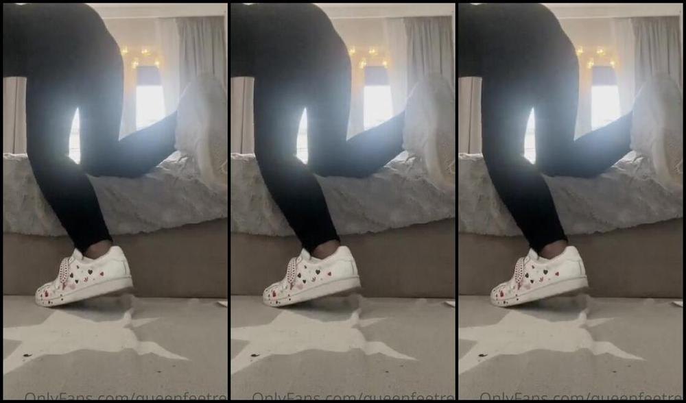 Queenfeetred Nicknamed Queenfeetred Onlyfans Put Ur Nouse On My Nylon Soles And Sniffffff