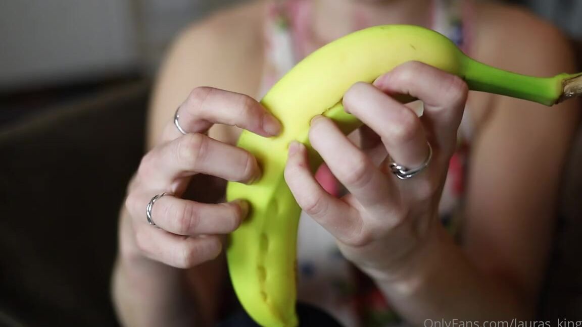 Lalalaura Nicknamed Lauras Kingdom 07 07 2024 Onlyfans Video Katies Short Nails Banana Claw