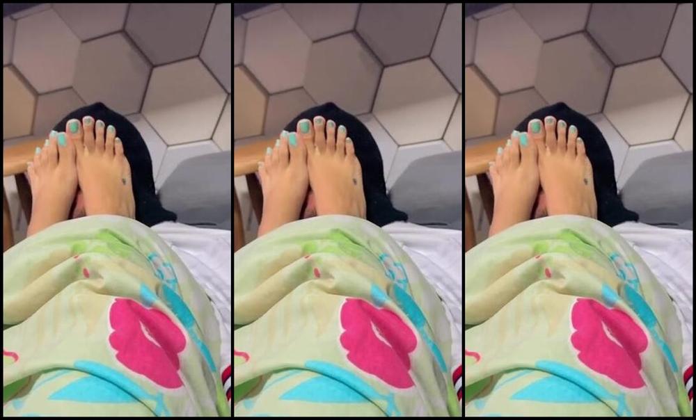 Queen Feh Nicknamed Queenfeh7 06 24 2025 Onlyfans Video Friozinho Chegou Por Aqui E Mesmo Assim Debaixo Das Cobertas O Escravo N O Deixou De Sentir