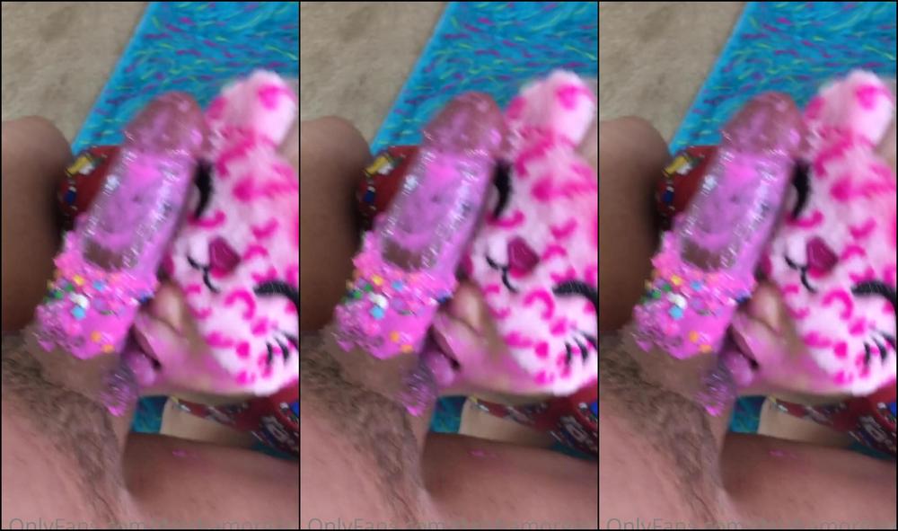 daizhamorgann-28-08-2020-787719341-innocent-daizi-lolli-loves-frosting-innocent-little-daizi-loves-frosting-so-daddy-showed-