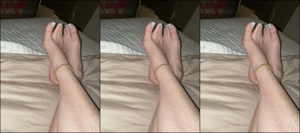 Goddessfendi 3020514457 09 19 2023 Goodnight I Need Someone To Massage My Pretty Feet And Put Some Lotion On Them