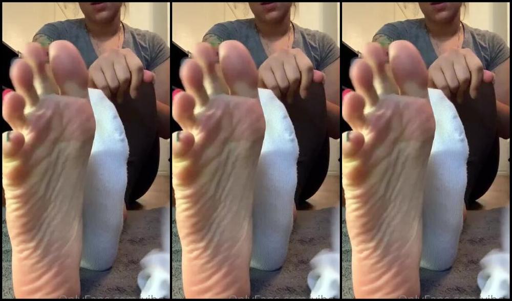 Natasha Aka Vibez3 Onlyfans After Work Sweaty Sock Removal Oil Down