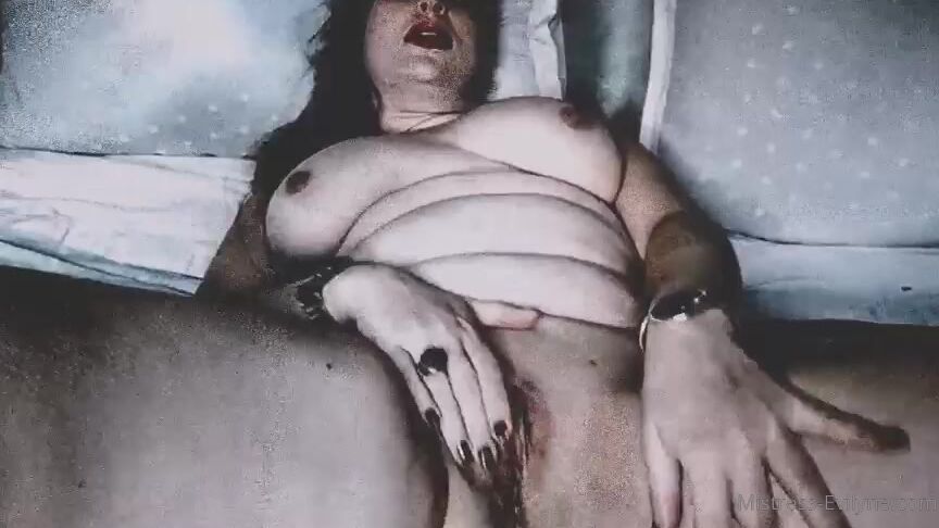 Dominatrix Mistress Evilyne msevilyne 14 OnlyFans