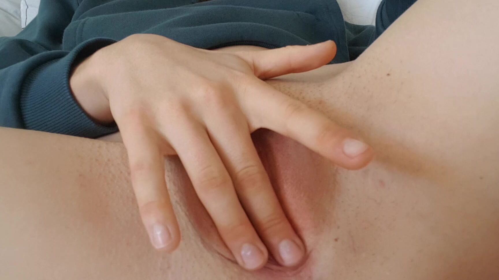 Close-Ups,Dildo Fucking,Dirty Talking,Masturbation,Pussy Teasing hazel simone dirty talking while i edge my wet pussy ManyVids