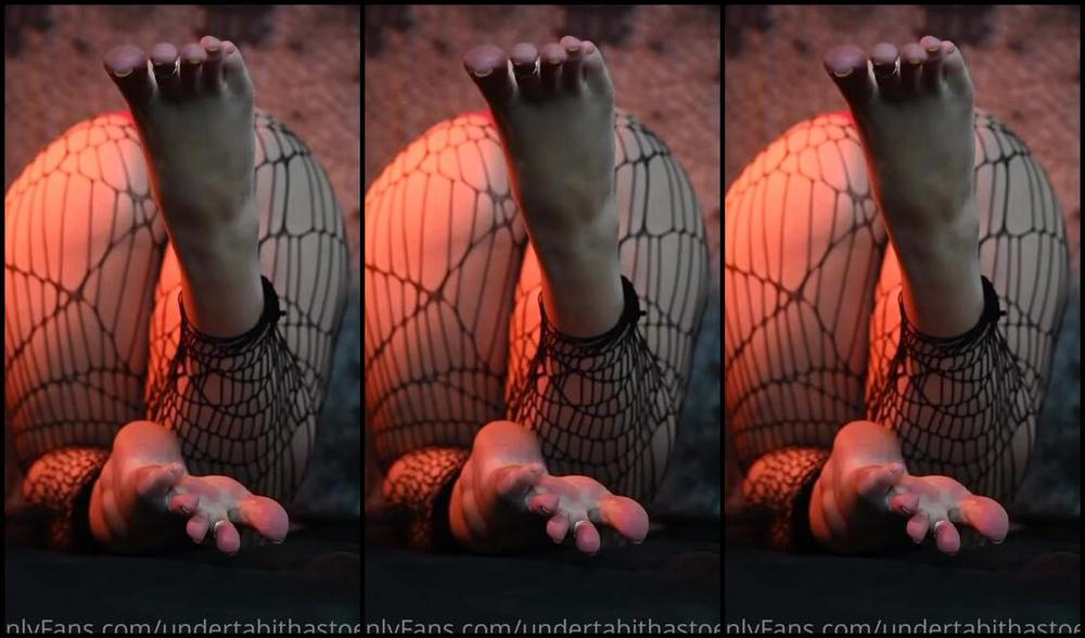 Tabitha Toes Nicknamed Tabithatoes 10 10 2021 Onlyfans Video Even The Devil Likes To Have A Little Fun