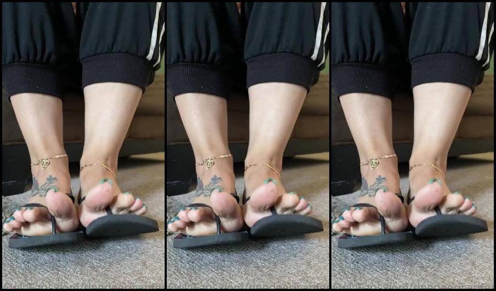 Deedeericanfeet Onlyfans Hi As Requested More Flip Flops Play