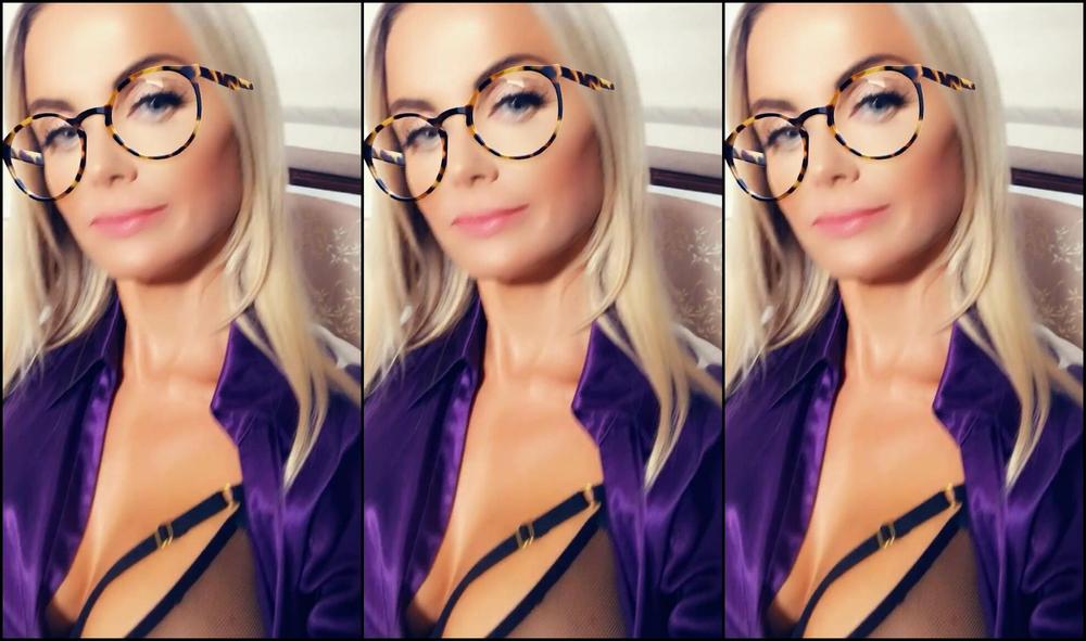 Jasmine Sinclair I Was Staying At A Posh Hotel Lately And Db B C B A