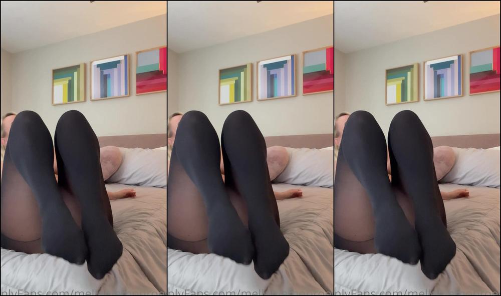 Mellaniemonroevip I Got Super Horny Taking Pics In My Pantyhose