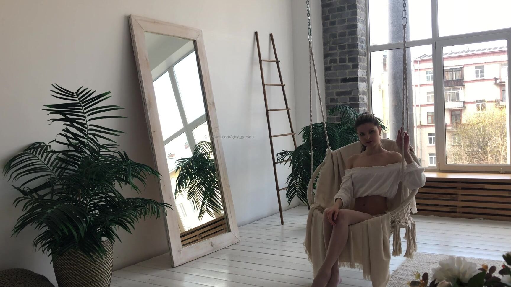 Gina Gerson My Backstage Video Of My Solo Art Work