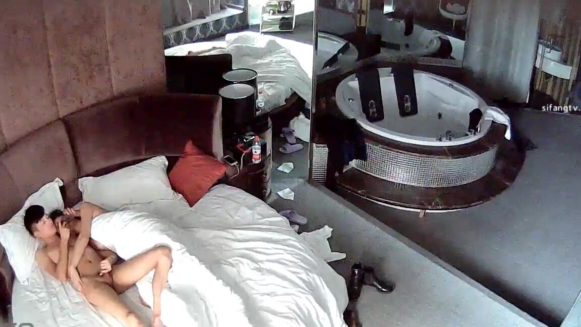 Asian Hidden Camera Couples Escorts 86722