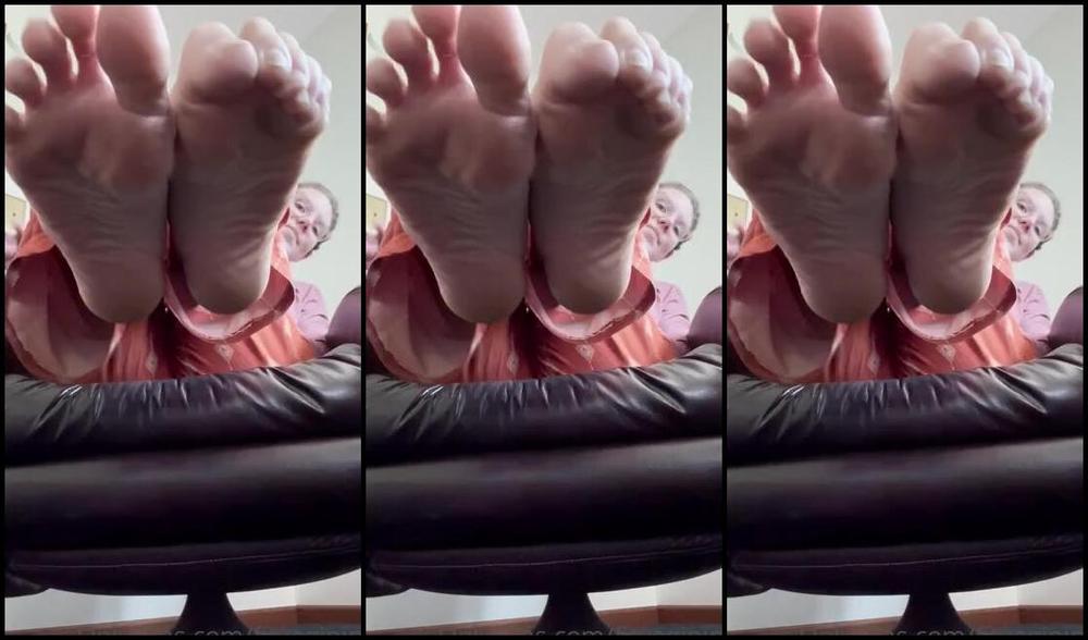 Nina Aka Fityoginina Onlyfans Good Morning Saturday I M Still In My Cozies But I Ll Get Going Soon