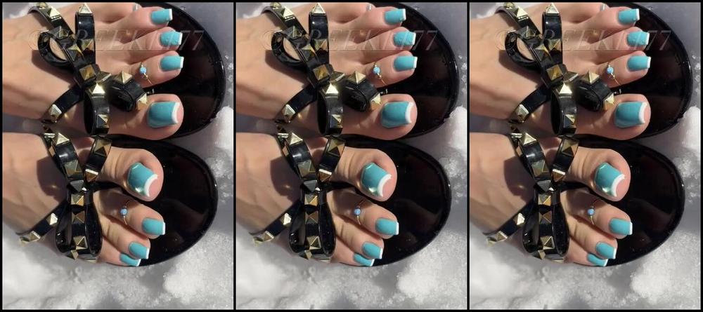 Greek Goddess Li Aka Greekli77 02 26 2024 Onlyfans Video Decided To Play In The Snow With My Toes A Little Bit Can U See