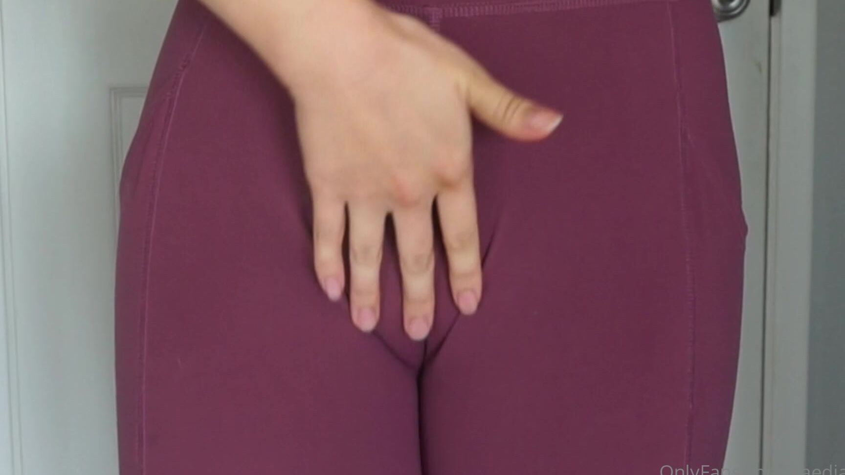 Kaedialang Cameltoe And Squat Test Leggings Try On I Try On Different Pairs Of Leggings F