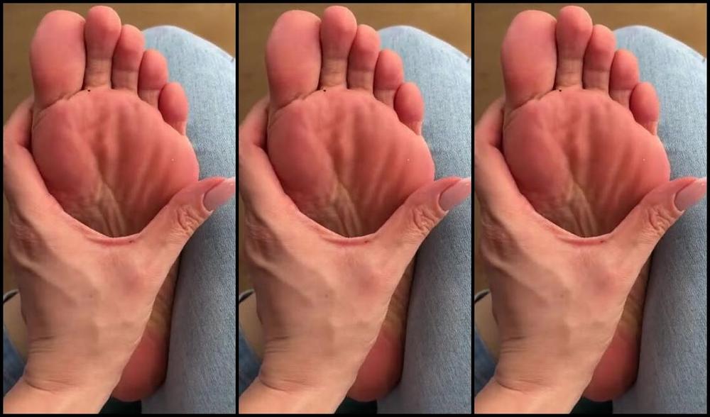 Cute Lily F33T Nicknamed Cute Lily F33T 04 17 2024 Onlyfans Видео Потные И Розовые Подошвы И Эти Вены В Начале Vpj