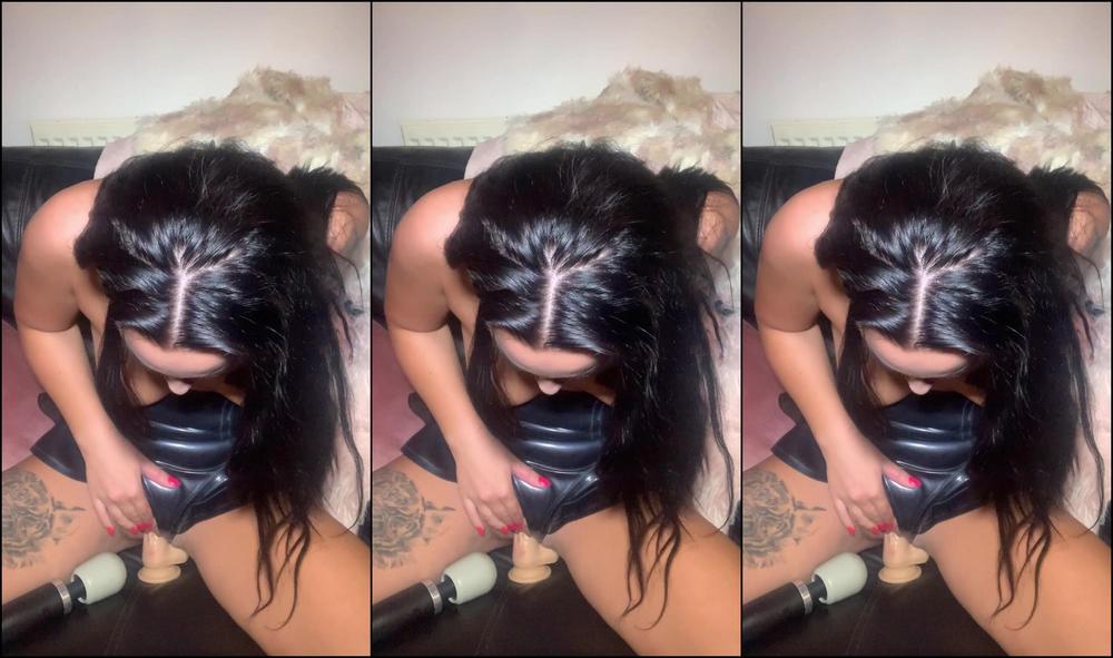 Caramelir Playing With My Wand And Dildo Dressed In Latex