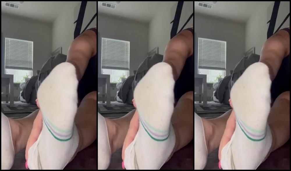 Gabrielle Coyle Nicknamed Gabbyraee1 07 18 2024 Onlyfans Video My Fragrant Salty Feet Straight From The Gym Could Be Your New Obsession