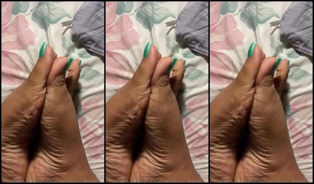 Goddess See Nicknamed Soles 4Ursoul Foot Fetish 03 12 2021 Onlyfans Video Watch My Toes Play