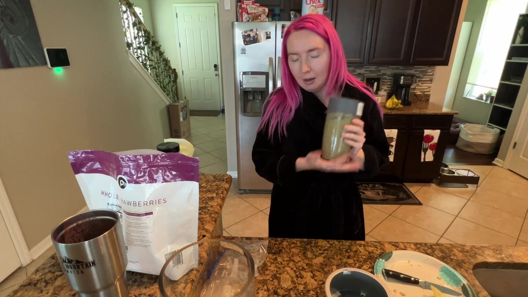 Eevee Bee Vlog Smoothie Day