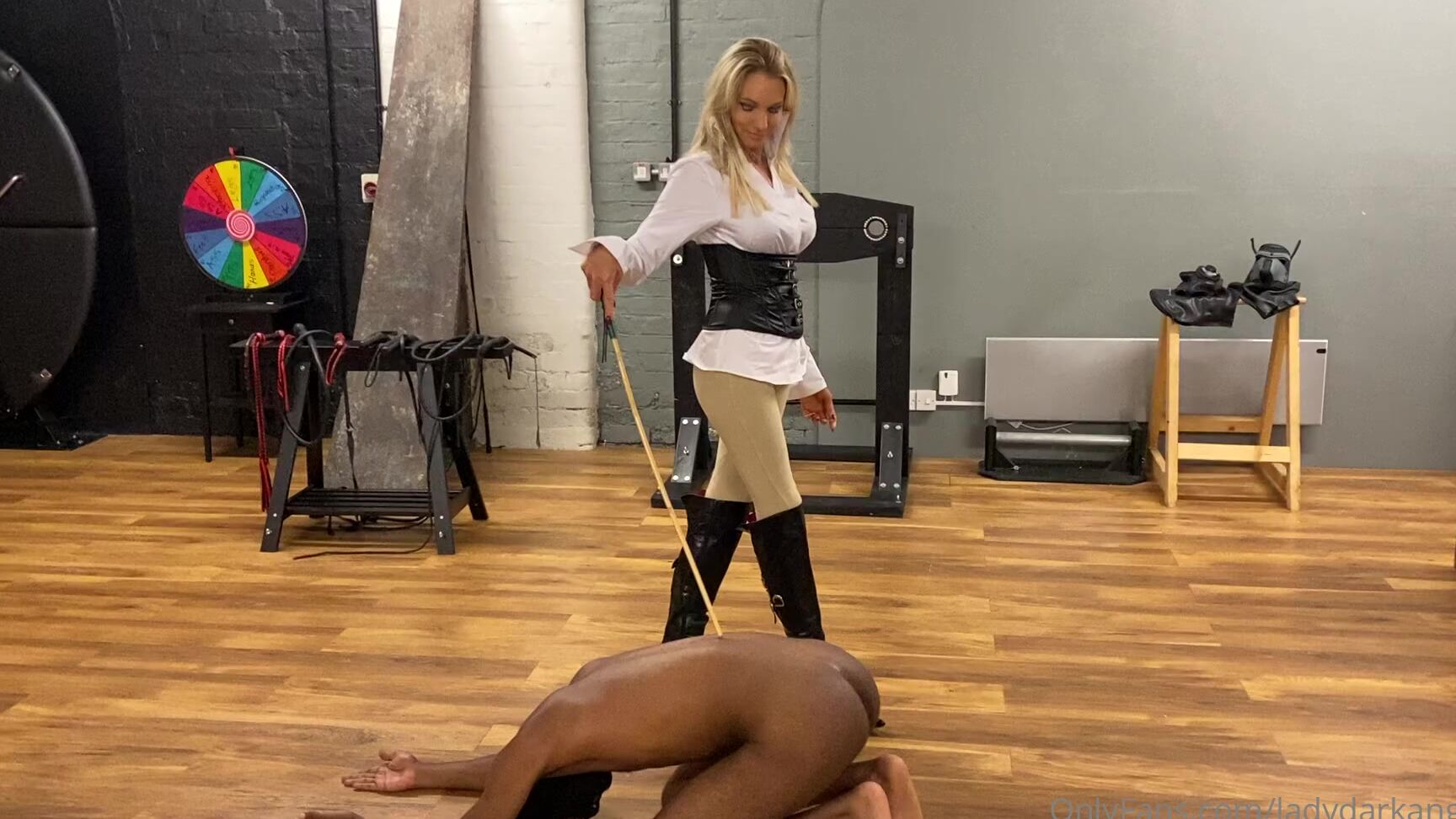 Lady Dark Angel Glimpse Of The Start Of A Clip From Today Squishysax