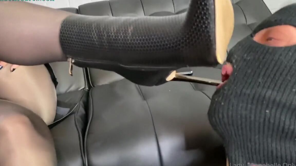 Lady Annabelle Onlyfans I Will Use You As My Footstall Take Pictures Of You To Show My Girl Friends Turn You Into My Boot