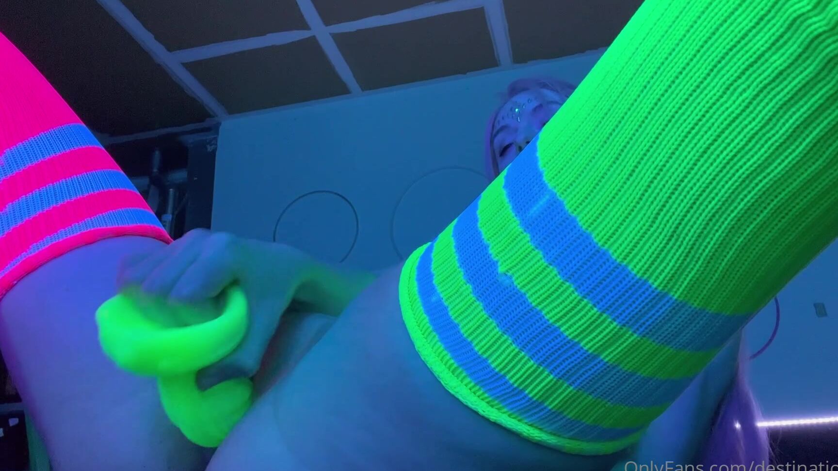 Destinationkat Blacklight Play