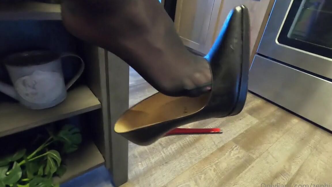 Worldgoddess Onlyfans Hey Losers Be Entrance By Shoe Dangling As The Scent Fills The Room You Are My Pathetic Foot Slave