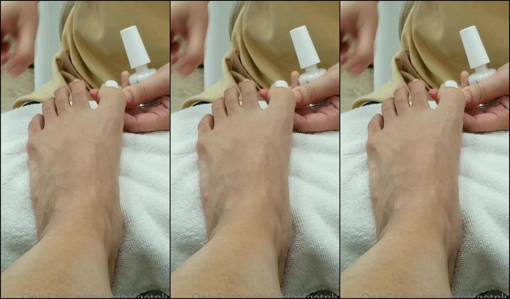Jadezfeetplus 2122531913 05 29 2021 Get A Closeup Of My Toe Nails Being Painted White Should I Post The Pink Polish