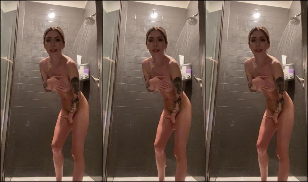 Only Bffs Join Me In My Shower