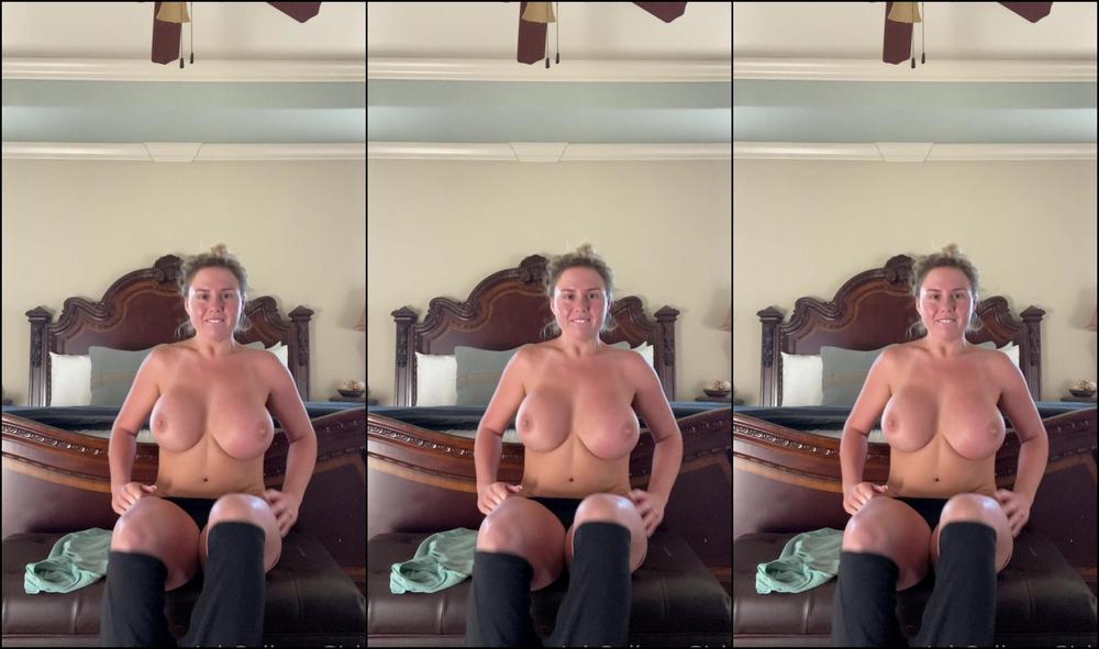 Arkcollegegirl A Fan Suggested Making A Cell Phone Clip Of Me Getting Dressed Well Here It Goes Gett