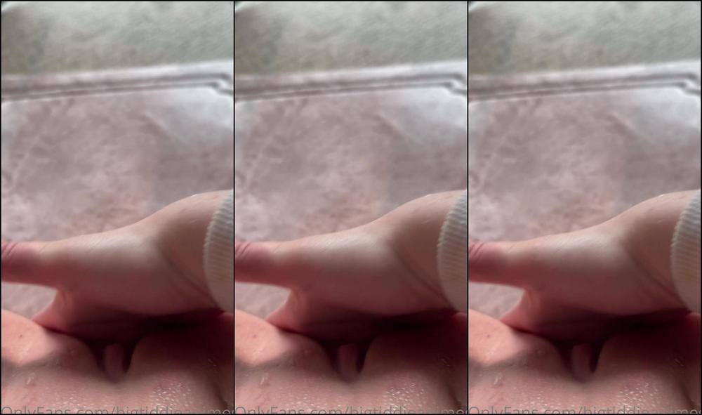 Nutonmybangz Making A Mess Squirting Like Always