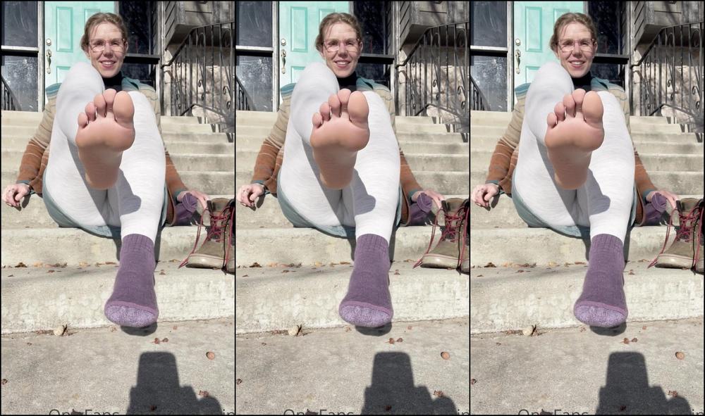Fityoginina Boot Removal Sock Sniffing Joi As I Enjoy Teasing You And Making You Cum To My Bare Soles