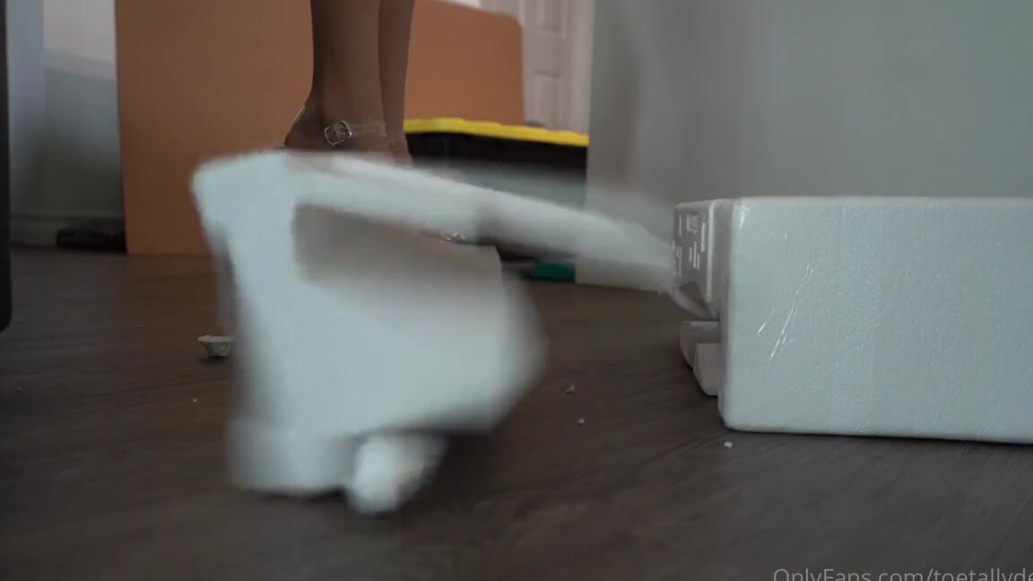 Toetallydevine Onlyfans Devin The Destroyer Of Foamp