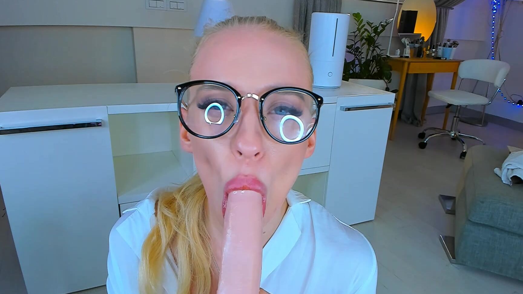 Jane Klein Boss Push His Secretary For Fuck And Bj