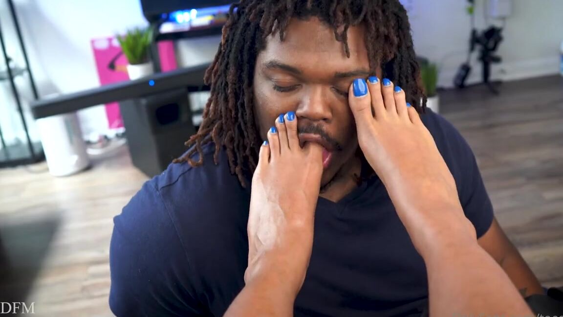Toes100K Onlyfans Dfmexoticstudios Sucking My Toes
