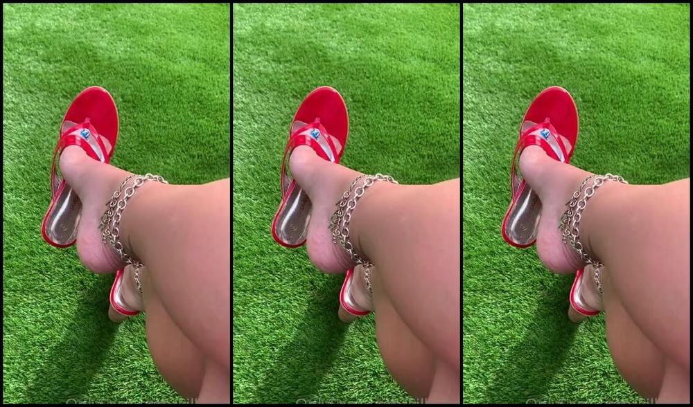 Killersexyfeets Nicknamed Killerkell Onlyfans Dangle And Drop Is That Your Jaw