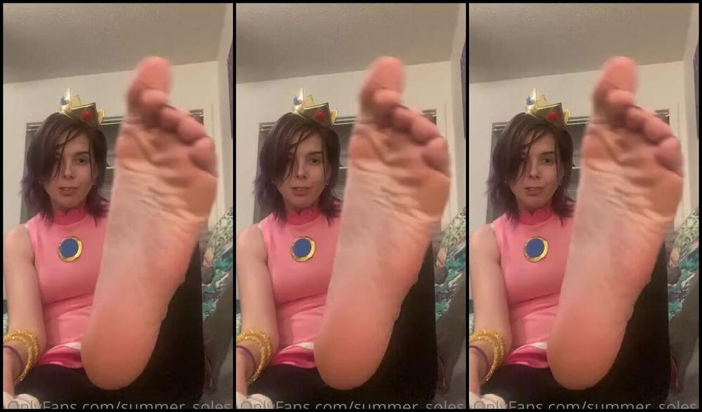Summer Solesis Nicknamed Summer Solesis Onlyfans Will You Rub Princess Peach Feet While Mario Fights Off Bowser